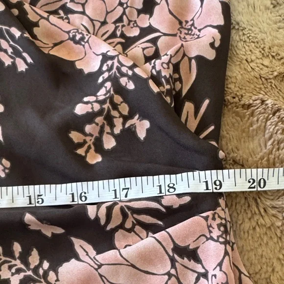 CAbi Floral Sleeveless Draped Blouse Charcoal & Pink - Size Large - Picture 6 of 10